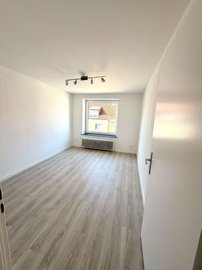 Prenájom bytu 3-izbový 65 m², Hannover, Dolné Sasko Prenájom bytu 3-izbový 65 m², Hannover, Dolné Sasko
