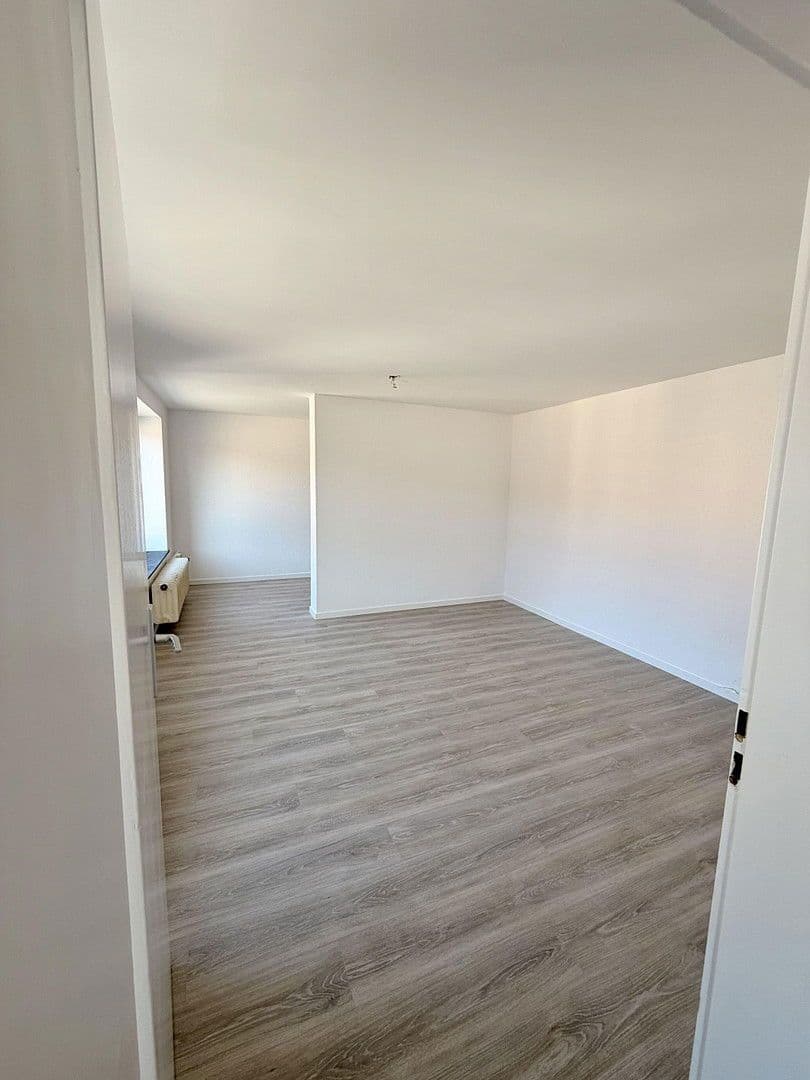 Prenájom bytu 3-izbový 65 m², Hannover, Dolné Sasko Prenájom bytu 3-izbový 65 m², Hannover, Dolné Sasko