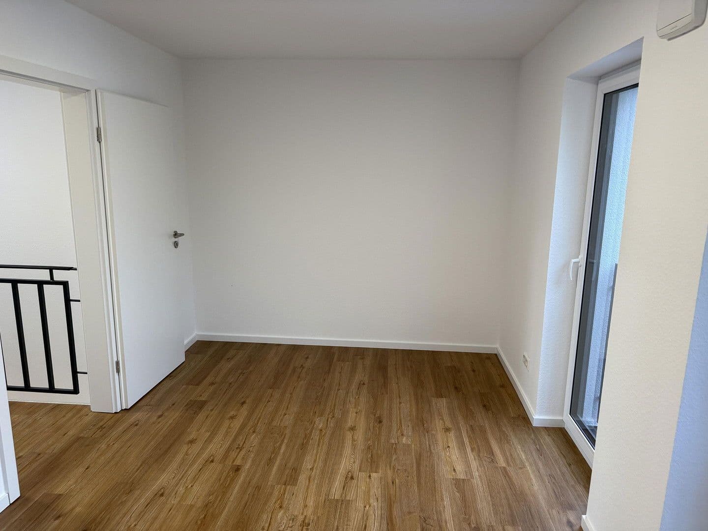 Prenájom domu 160 m², pozemek 160 m², Rankackerweg 38A, Freiburg im Breisgau, Bádensko-Wurttembersko Prenájom domu 160 m², pozemek 160 m², Rankackerweg 38A, Freiburg im Breisgau, Bádensko-Wurttembersko