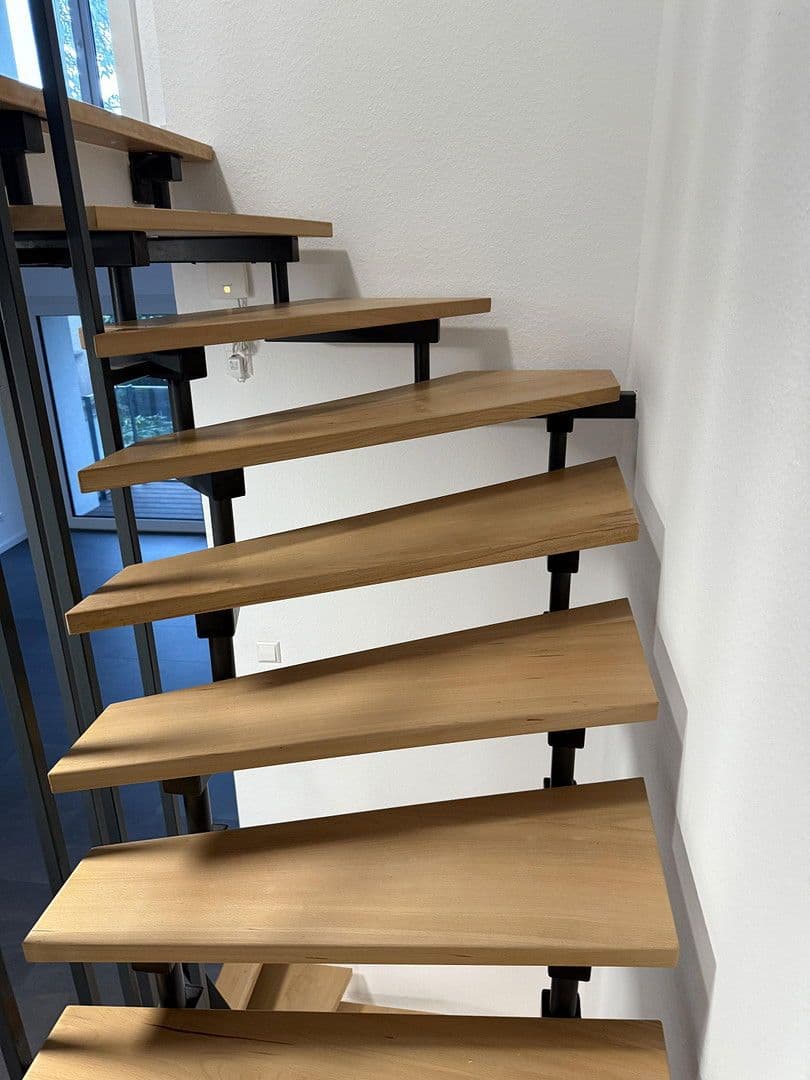 Prenájom domu 160 m², pozemek 160 m², Rankackerweg 38A, Freiburg im Breisgau, Bádensko-Wurttembersko Prenájom domu 160 m², pozemek 160 m², Rankackerweg 38A, Freiburg im Breisgau, Bádensko-Wurttembersko