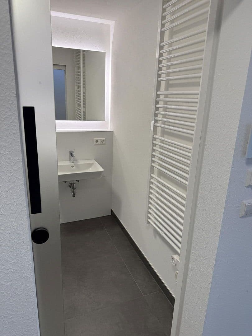 Prenájom domu 160 m², pozemek 160 m², Rankackerweg 38A, Freiburg im Breisgau, Bádensko-Wurttembersko Prenájom domu 160 m², pozemek 160 m², Rankackerweg 38A, Freiburg im Breisgau, Bádensko-Wurttembersko