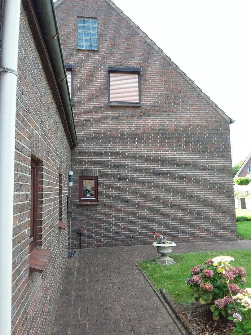 Predaj domu 90 m², pozemek 1.938 m², Berne, Dolné Sasko Predaj domu 90 m², pozemek 1.938 m², Berne, Dolné Sasko