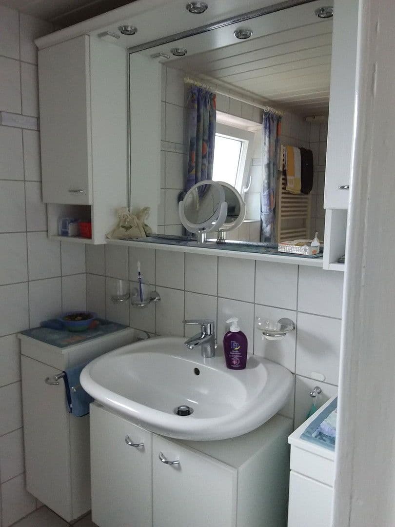 Predaj domu 90 m², pozemek 1.938 m², Berne, Dolné Sasko Predaj domu 90 m², pozemek 1.938 m², Berne, Dolné Sasko