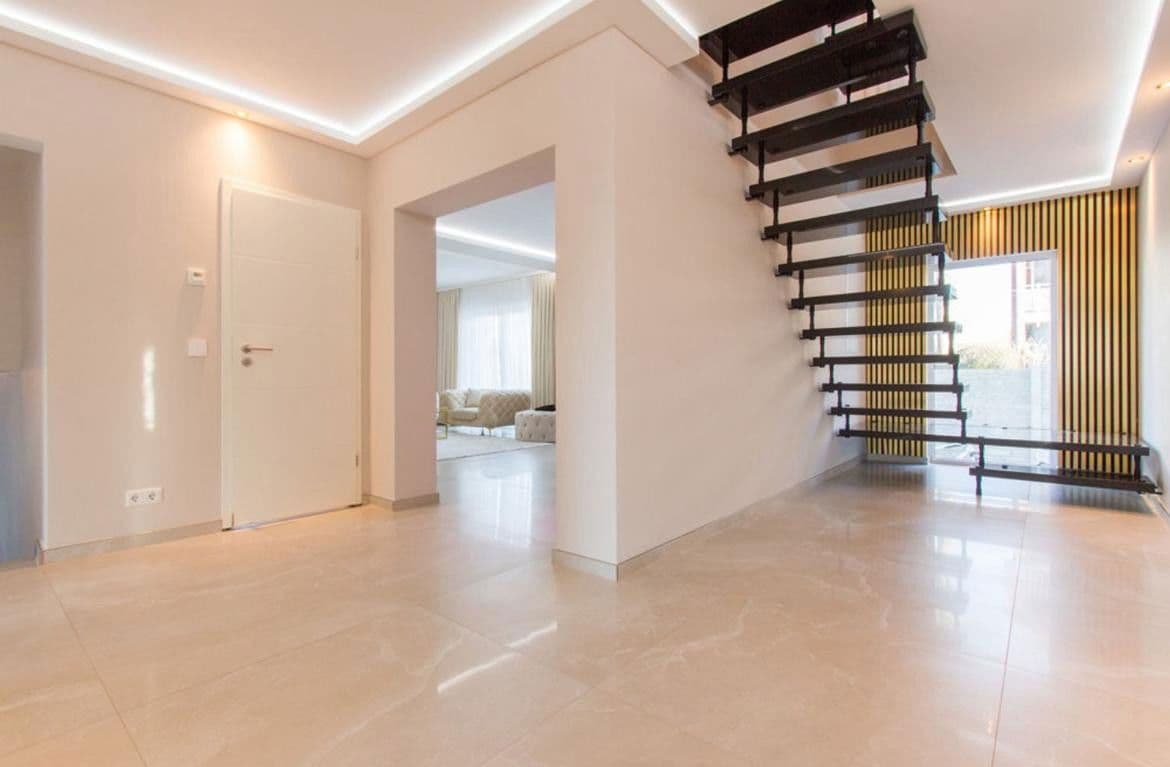 Predaj domu 307 m², pozemek 742 m², Meiergarten 3, Ronnenberg, Dolné Sasko Predaj domu 307 m², pozemek 742 m², Meiergarten 3, Ronnenberg, Dolné Sasko