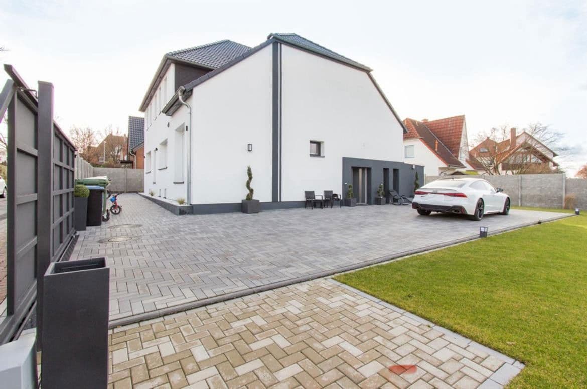 Predaj domu 307 m², pozemek 742 m², Meiergarten 3, Ronnenberg, Dolné Sasko Predaj domu 307 m², pozemek 742 m², Meiergarten 3, Ronnenberg, Dolné Sasko