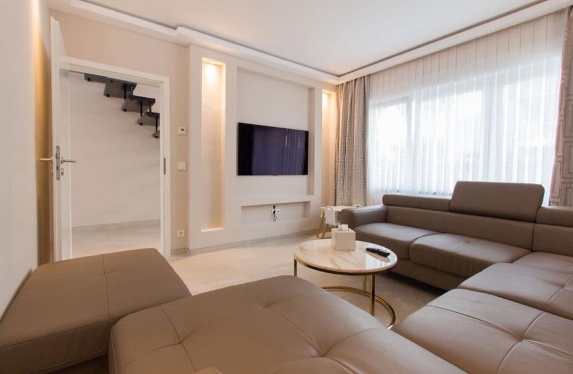 Predaj domu 307 m², pozemek 742 m², Meiergarten 3, Ronnenberg, Dolné Sasko Predaj domu 307 m², pozemek 742 m², Meiergarten 3, Ronnenberg, Dolné Sasko