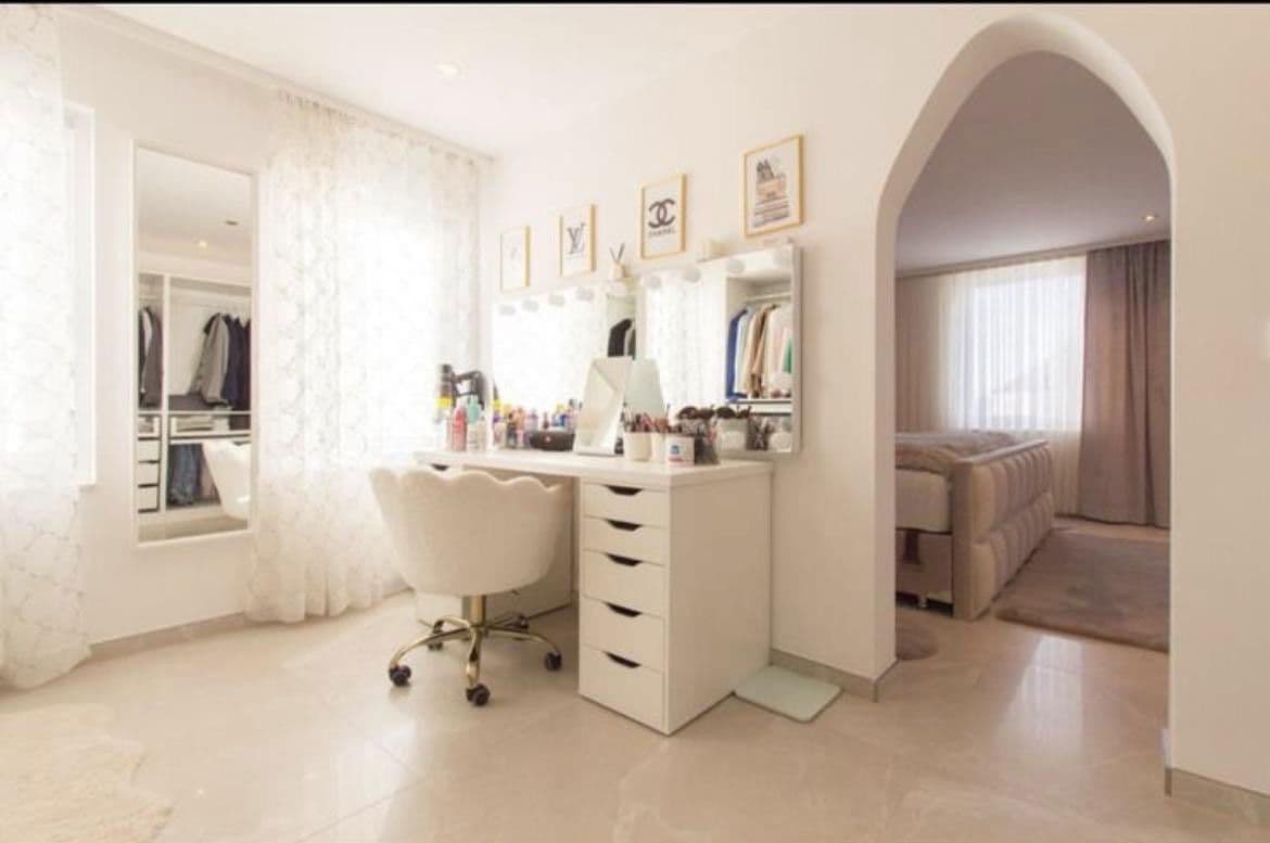 Predaj domu 307 m², pozemek 742 m², Meiergarten 3, Ronnenberg, Dolné Sasko Predaj domu 307 m², pozemek 742 m², Meiergarten 3, Ronnenberg, Dolné Sasko