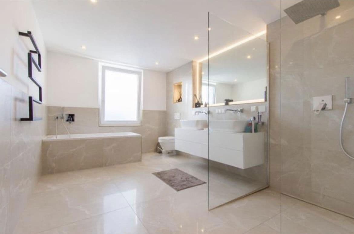 Predaj domu 307 m², pozemek 742 m², Meiergarten 3, Ronnenberg, Dolné Sasko Predaj domu 307 m², pozemek 742 m², Meiergarten 3, Ronnenberg, Dolné Sasko