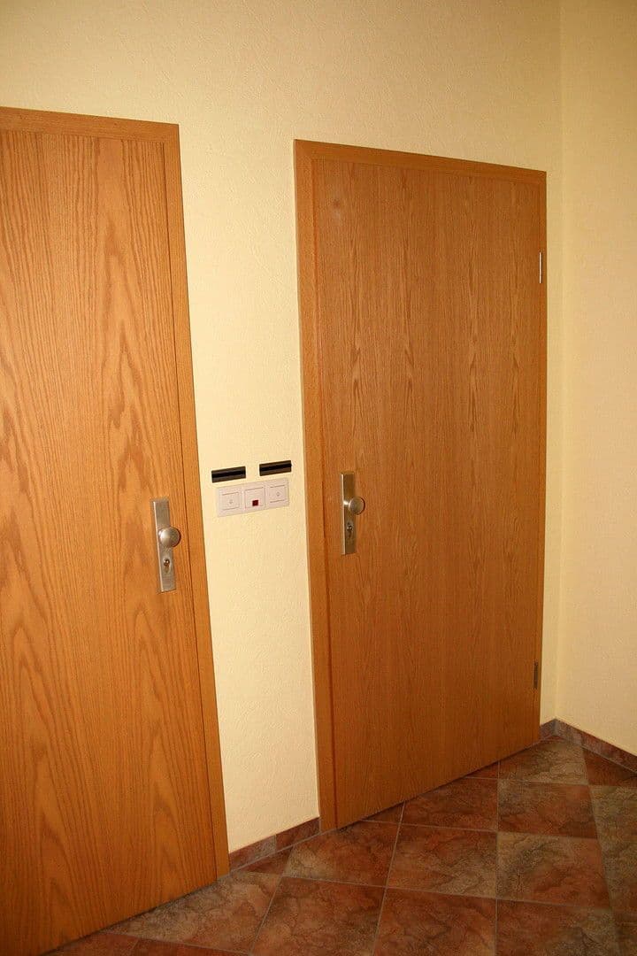 Prenájom bytu 2-izbový 57 m², Hauptstraße 9, Gersdorf, Sasko Prenájom bytu 2-izbový 57 m², Hauptstraße 9, Gersdorf, Sasko