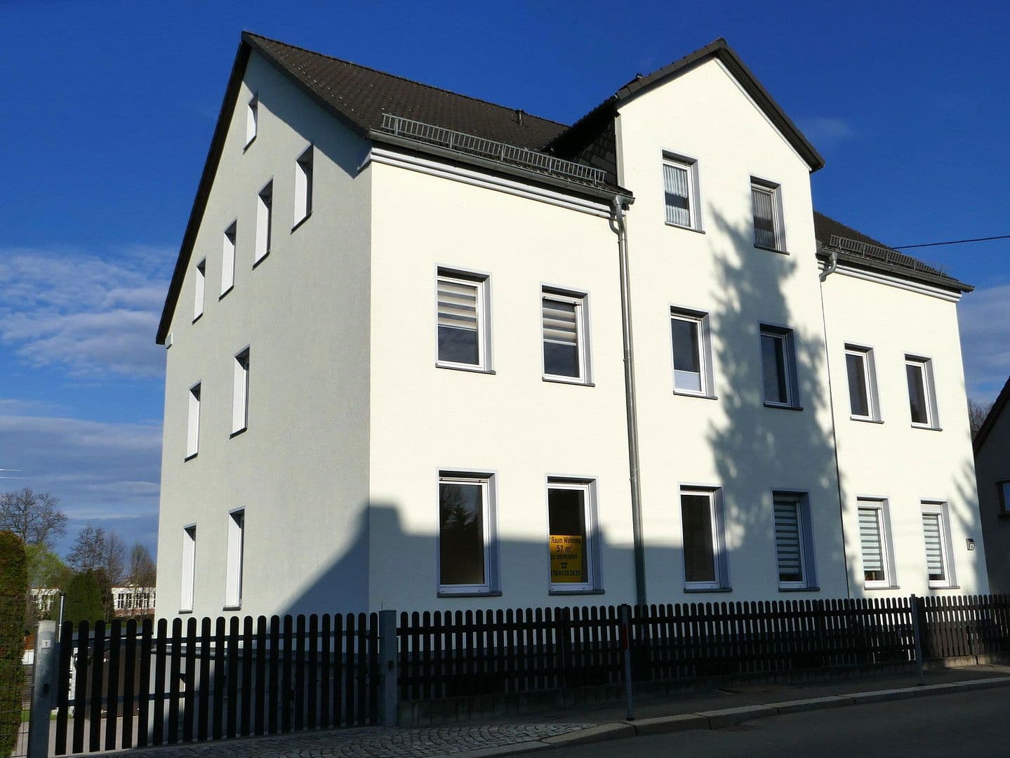 Prenájom bytu 2-izbový 57 m², Hauptstraße 9, Gersdorf, Sasko Prenájom bytu 2-izbový 57 m², Hauptstraße 9, Gersdorf, Sasko
