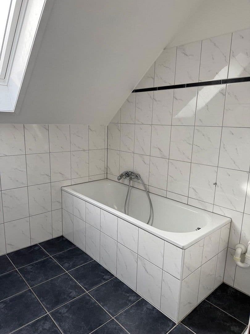 Prenájom bytu 2-izbový 63 m², Grendtor 14, Essen-Steele, Severné Porýnie - Westfálsko Prenájom bytu 2-izbový 63 m², Grendtor 14, Essen-Steele, Severné Porýnie - Westfálsko