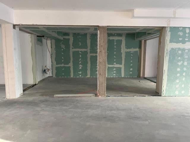 Prenájom nebytového priestoru 220 m², Burgstr.44, Leverkusen, Severné Porýnie - Westfálsko Prenájom nebytového priestoru 220 m², Burgstr.44, Leverkusen, Severné Porýnie - Westfálsko