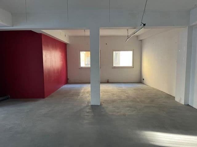 Prenájom nebytového priestoru 220 m², Burgstr.44, Leverkusen, Severné Porýnie - Westfálsko Prenájom nebytového priestoru 220 m², Burgstr.44, Leverkusen, Severné Porýnie - Westfálsko