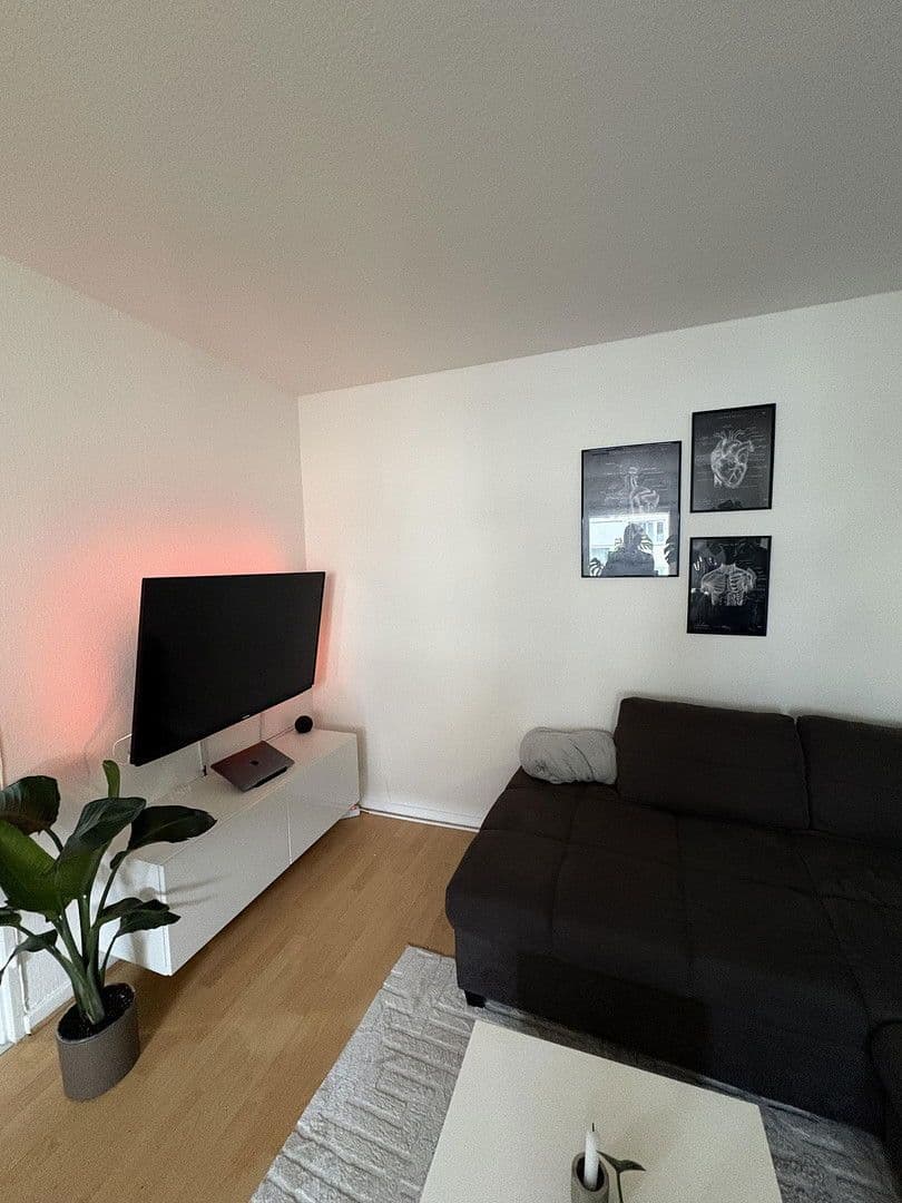 Prenájom bytu 2-izbový 38 m², Dielingerstr. 15/16, Osnabrück, Dolné Sasko Prenájom bytu 2-izbový 38 m², Dielingerstr. 15/16, Osnabrück, Dolné Sasko