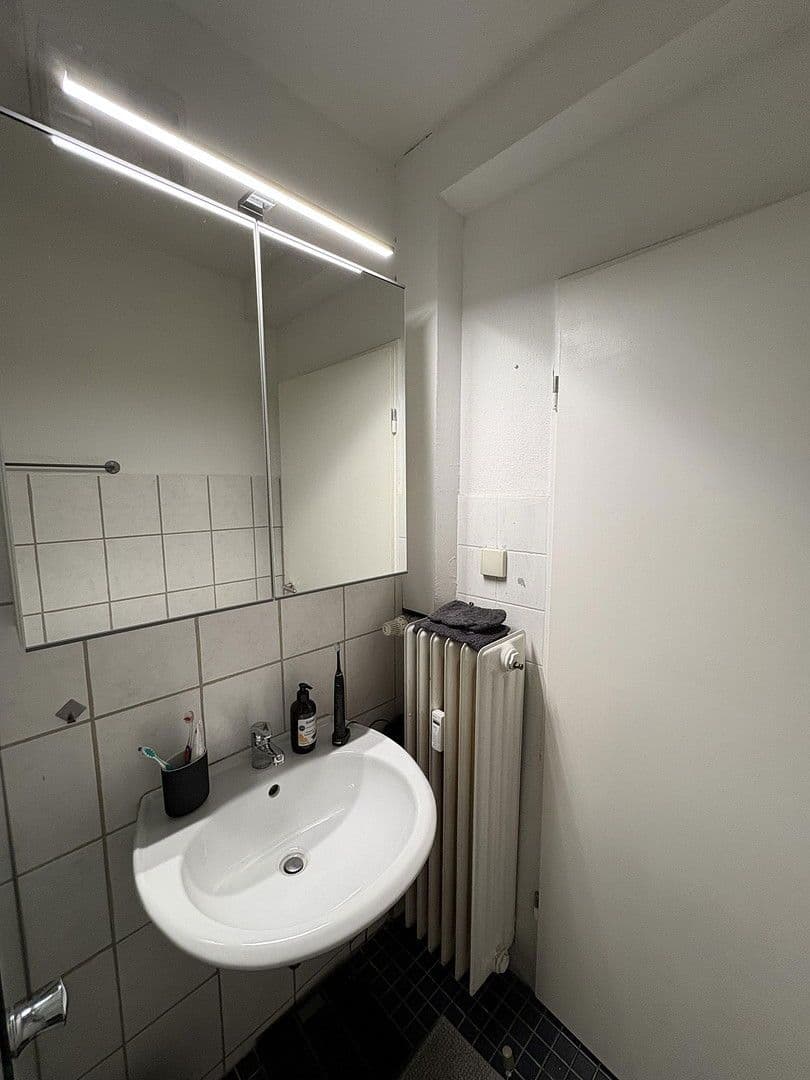 Prenájom bytu 2-izbový 38 m², Dielingerstr. 15/16, Osnabrück, Dolné Sasko Prenájom bytu 2-izbový 38 m², Dielingerstr. 15/16, Osnabrück, Dolné Sasko