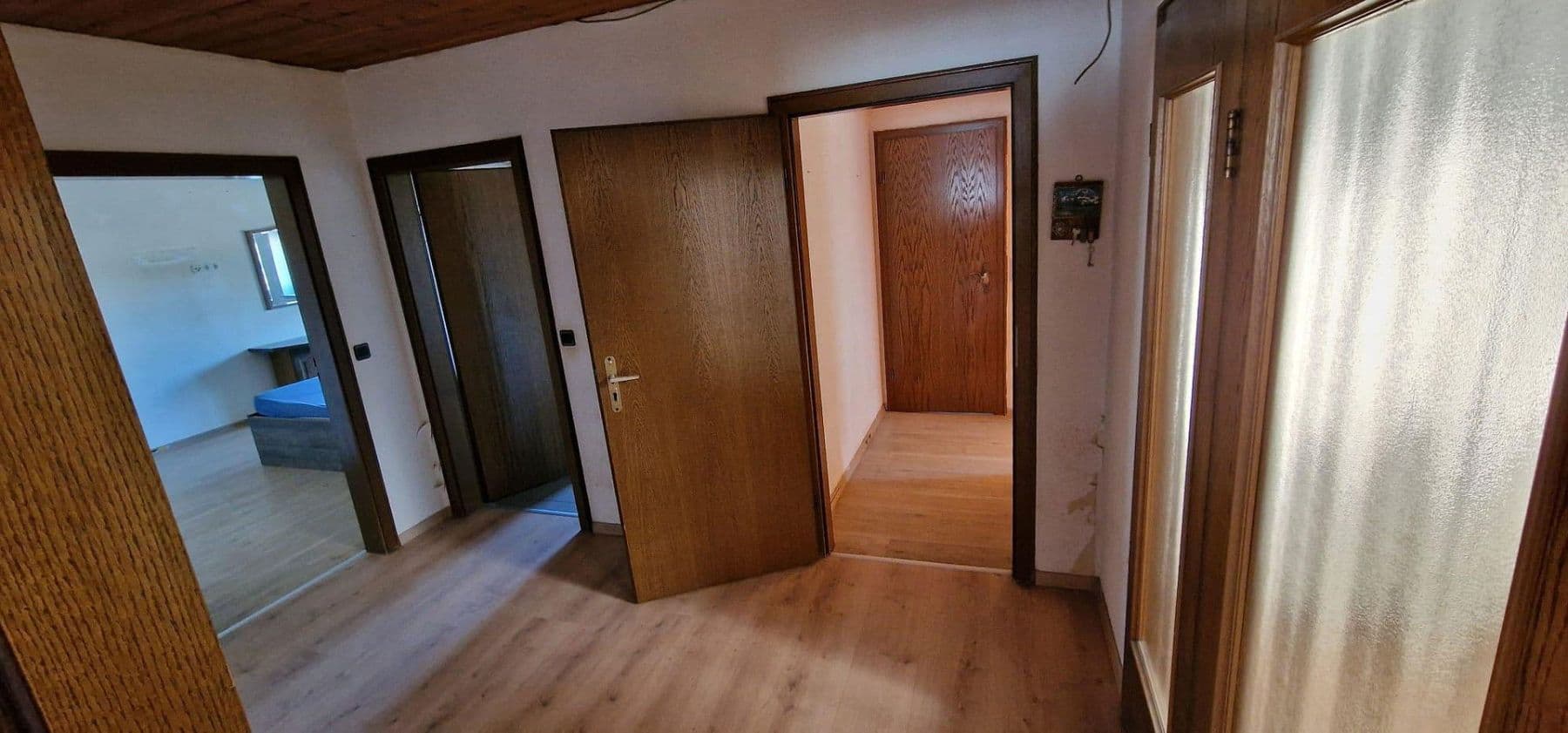 Prenájom bytu 3-izbový 90 m², Hundsangen, Porýnie-Falcko Prenájom bytu 3-izbový 90 m², Hundsangen, Porýnie-Falcko