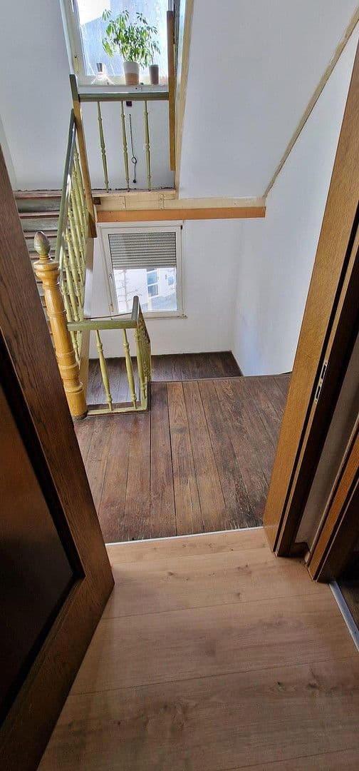 Prenájom bytu 3-izbový 90 m², Hundsangen, Porýnie-Falcko Prenájom bytu 3-izbový 90 m², Hundsangen, Porýnie-Falcko