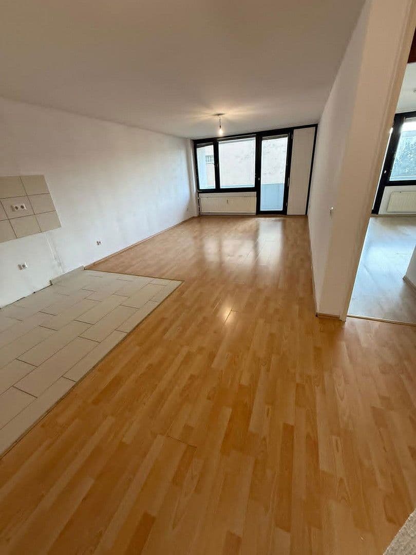 Prenájom bytu 2-izbový 66 m², Ludwigshafen, Porýnie-Falcko Prenájom bytu 2-izbový 66 m², Ludwigshafen, Porýnie-Falcko