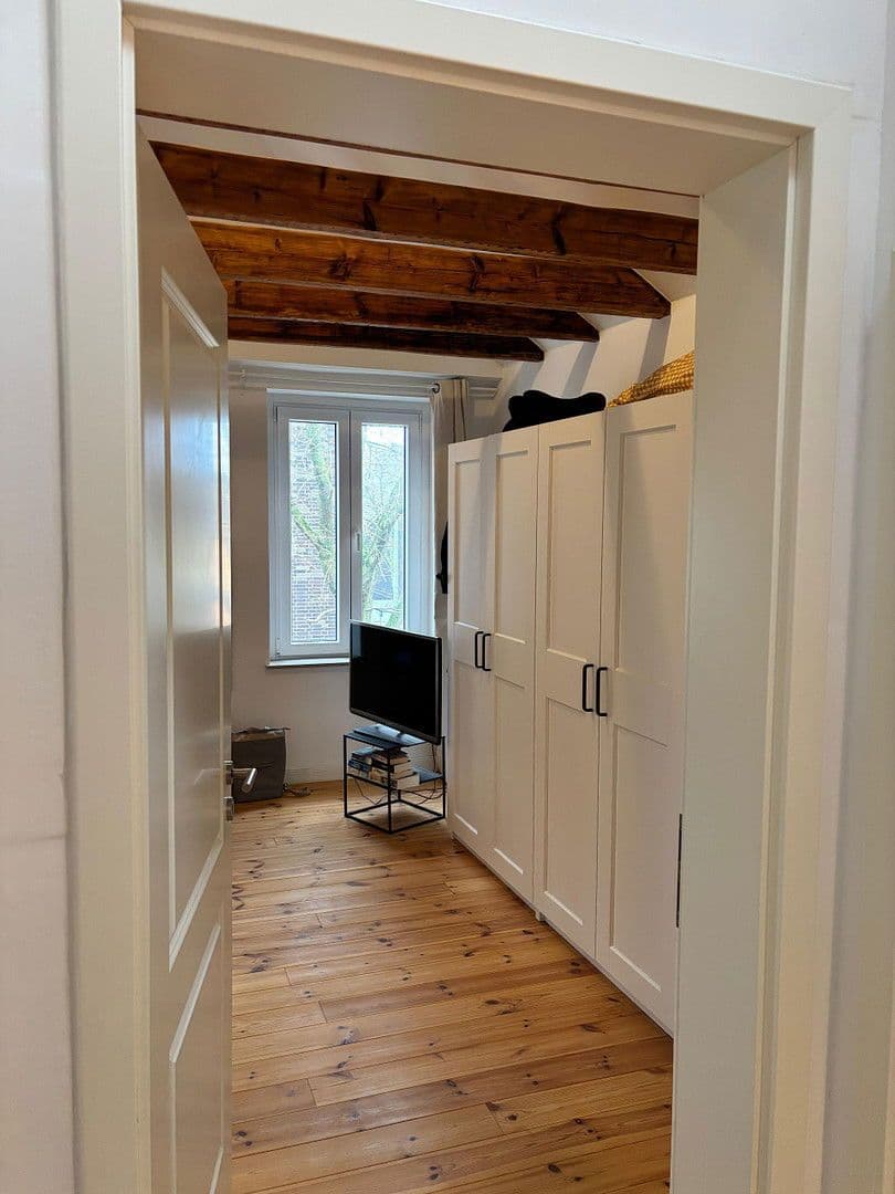 Prenájom bytu 3-izbový 77 m², Duisburg, Severné Porýnie - Westfálsko Prenájom bytu 3-izbový 77 m², Duisburg, Severné Porýnie - Westfálsko