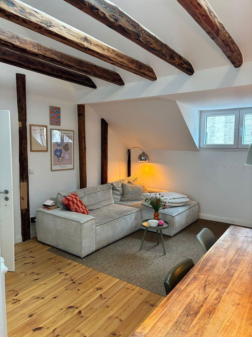 Prenájom bytu 3-izbový 77 m², Duisburg, Severné Porýnie - Westfálsko Prenájom bytu 3-izbový 77 m², Duisburg, Severné Porýnie - Westfálsko