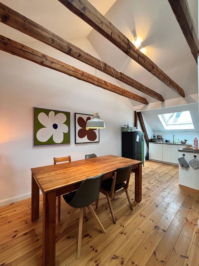 Prenájom bytu 3-izbový 77 m², Duisburg, Severné Porýnie - Westfálsko Prenájom bytu 3-izbový 77 m², Duisburg, Severné Porýnie - Westfálsko