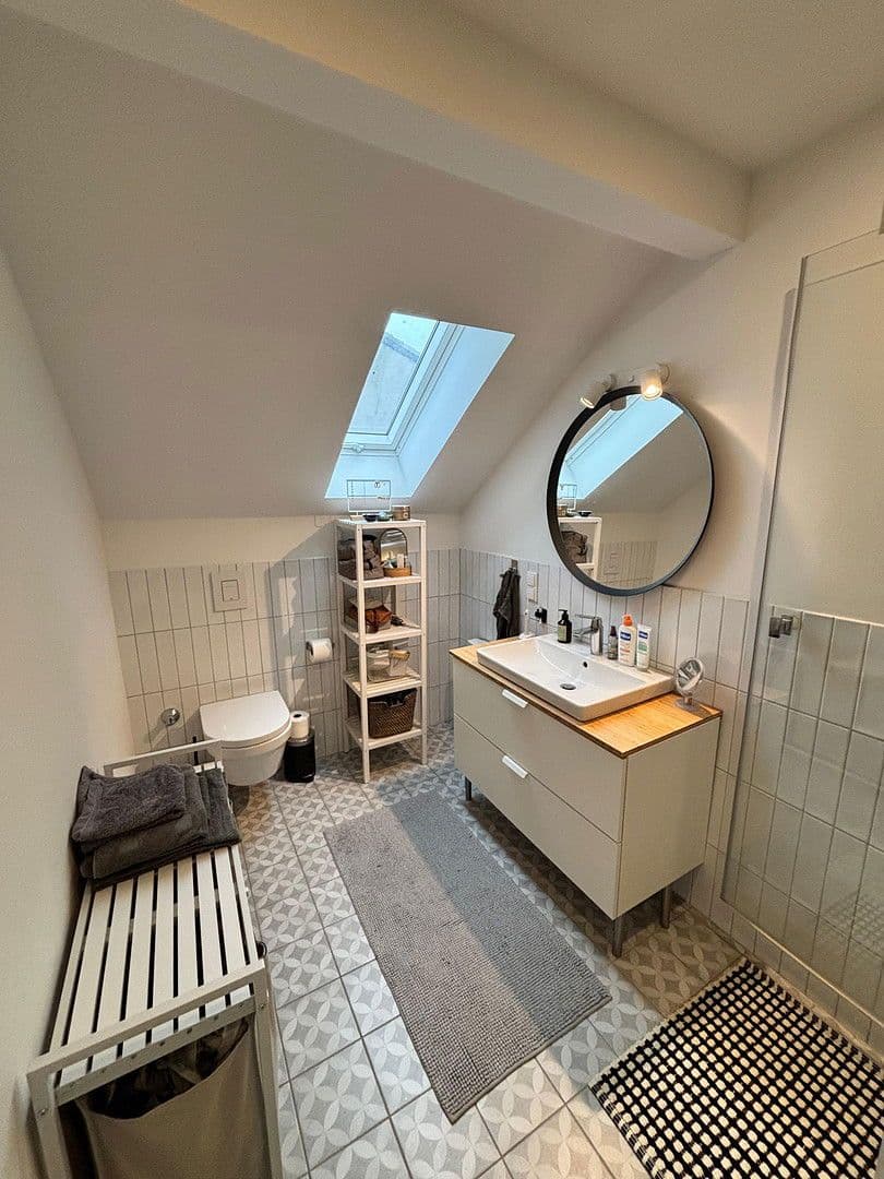 Prenájom bytu 3-izbový 77 m², Duisburg, Severné Porýnie - Westfálsko Prenájom bytu 3-izbový 77 m², Duisburg, Severné Porýnie - Westfálsko