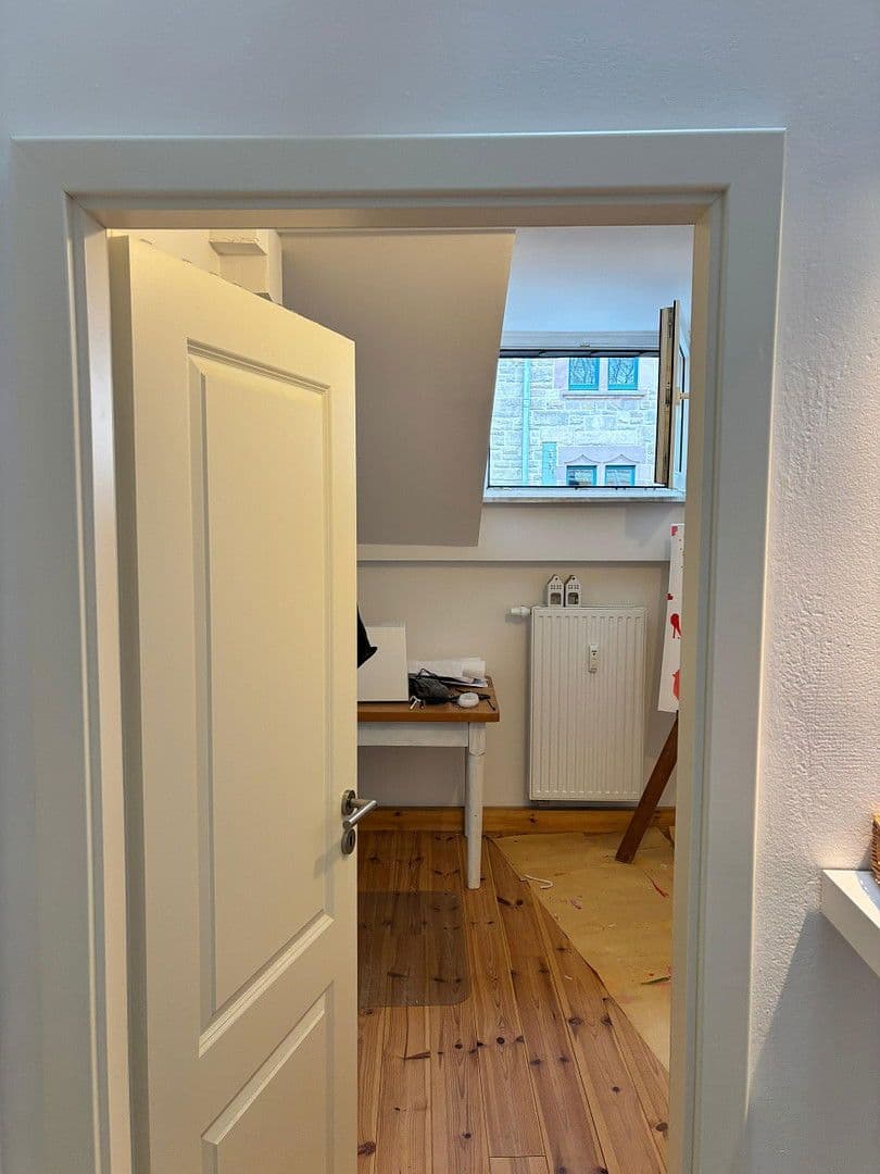 Prenájom bytu 3-izbový 77 m², Duisburg, Severné Porýnie - Westfálsko Prenájom bytu 3-izbový 77 m², Duisburg, Severné Porýnie - Westfálsko