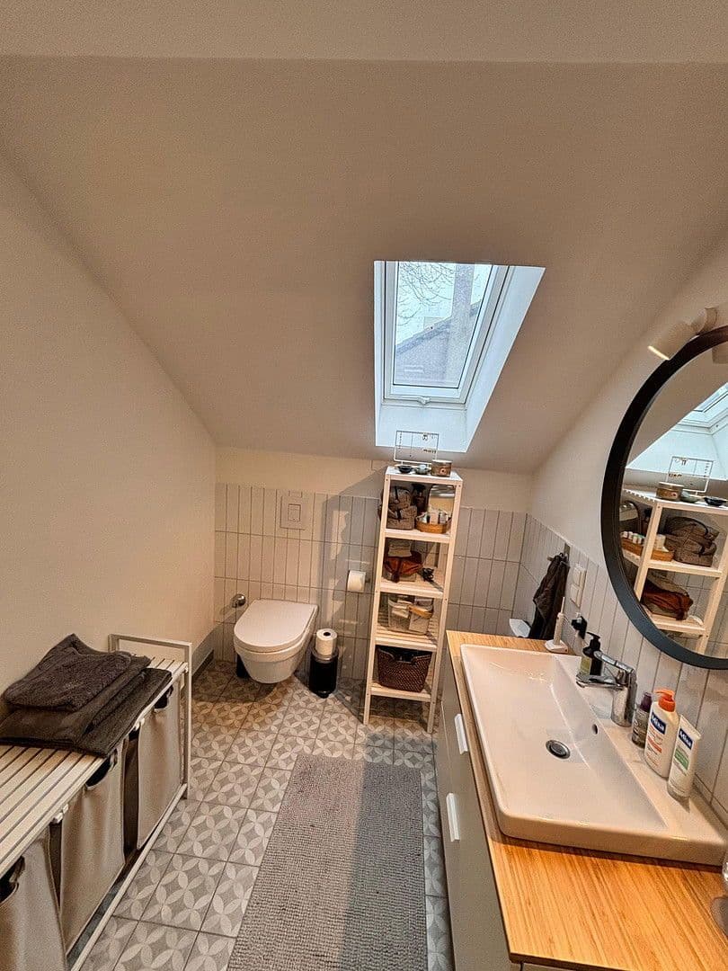 Prenájom bytu 3-izbový 77 m², Duisburg, Severné Porýnie - Westfálsko Prenájom bytu 3-izbový 77 m², Duisburg, Severné Porýnie - Westfálsko