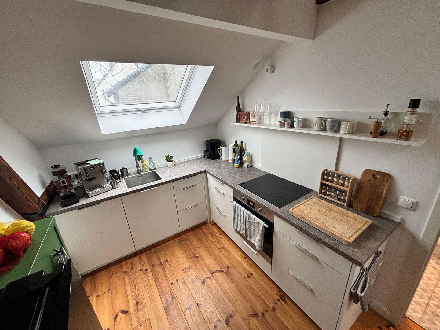 Prenájom bytu 3-izbový 77 m², Duisburg, Severné Porýnie - Westfálsko Prenájom bytu 3-izbový 77 m², Duisburg, Severné Porýnie - Westfálsko