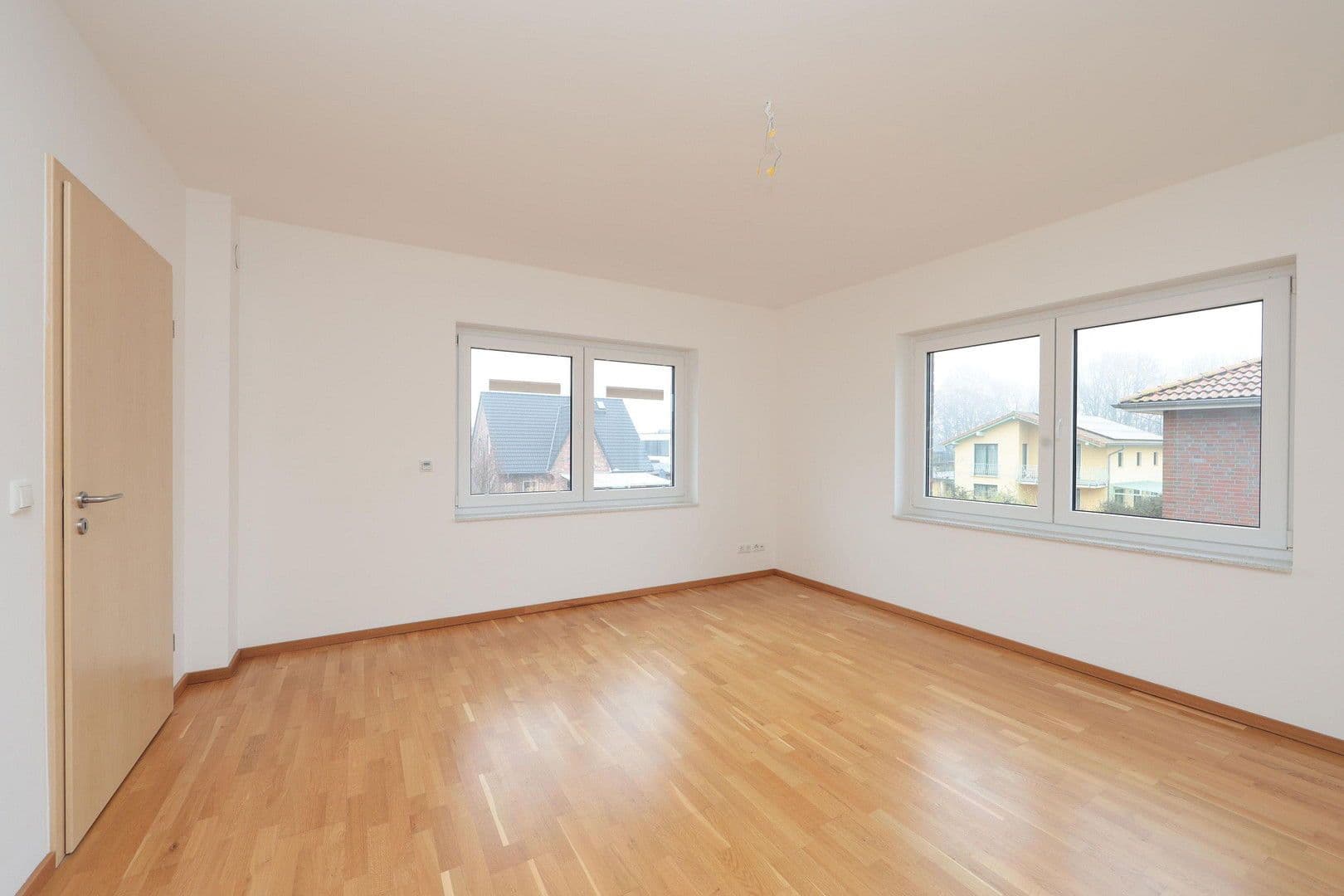Prenájom domu 164 m², pozemek 550 m², Oranienburg, Brandenbursko Prenájom domu 164 m², pozemek 550 m², Oranienburg, Brandenbursko