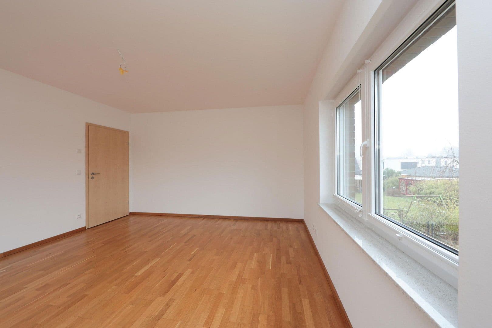 Prenájom domu 164 m², pozemek 550 m², Oranienburg, Brandenbursko Prenájom domu 164 m², pozemek 550 m², Oranienburg, Brandenbursko