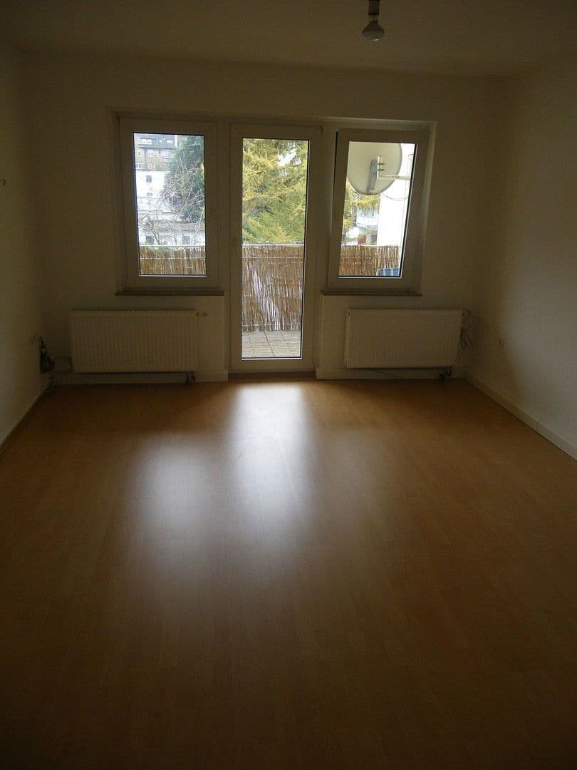 Prenájom bytu 3-izbový 74 m², Saarlandstraße 112, Dortmund, Severné Porýnie - Westfálsko Prenájom bytu 3-izbový 74 m², Saarlandstraße 112, Dortmund, Severné Porýnie - Westfálsko