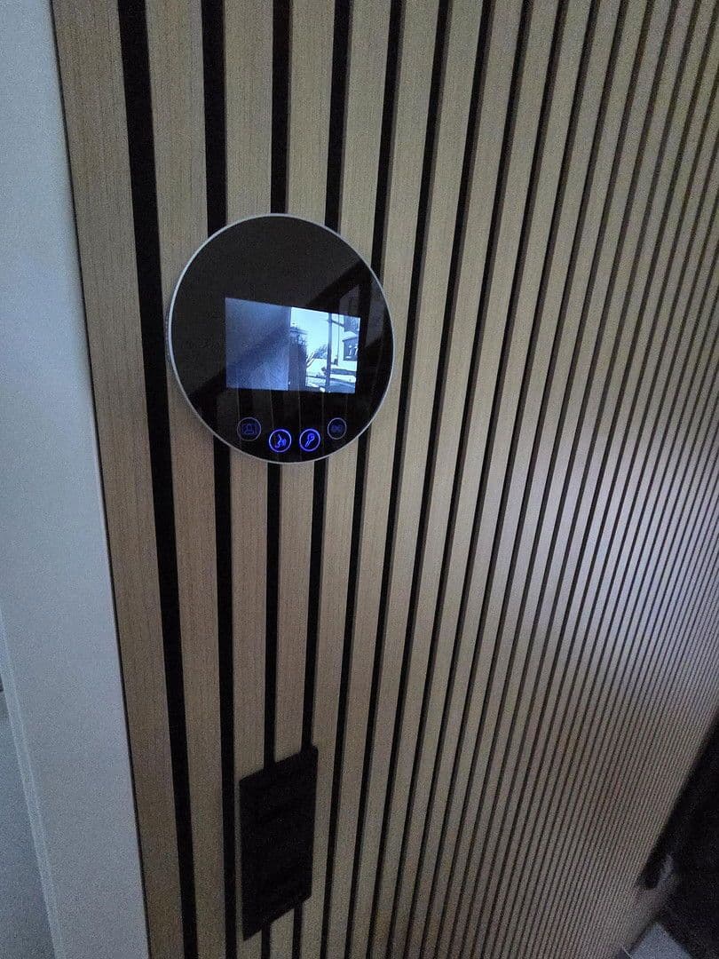 Predaj domu 120 m², pozemek 365 m², Schutzenstrasse, 21/1, Niefern-Öschelbronn, Bádensko-Wurttembersko Predaj domu 120 m², pozemek 365 m², Schutzenstrasse, 21/1, Niefern-Öschelbronn, Bádensko-Wurttembersko