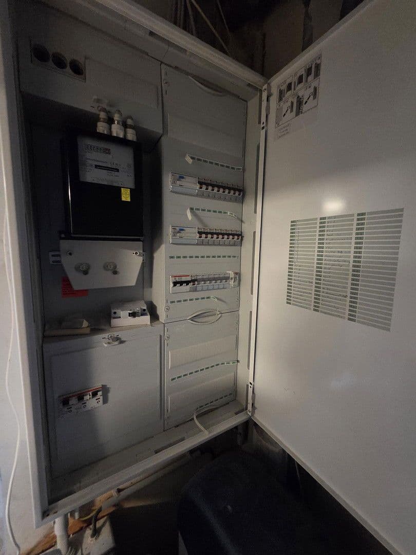 Predaj domu 120 m², pozemek 365 m², Schutzenstrasse, 21/1, Niefern-Öschelbronn, Bádensko-Wurttembersko Predaj domu 120 m², pozemek 365 m², Schutzenstrasse, 21/1, Niefern-Öschelbronn, Bádensko-Wurttembersko