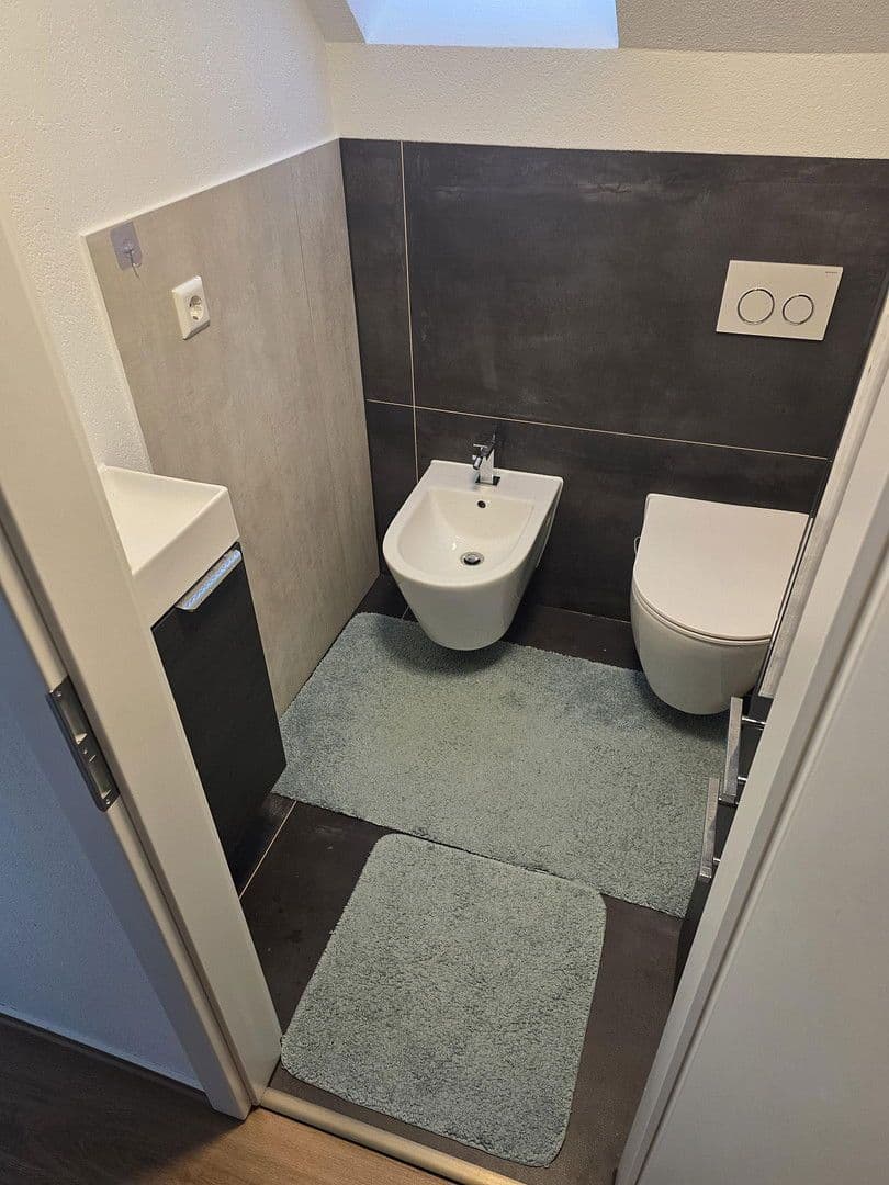 Predaj domu 120 m², pozemek 365 m², Schutzenstrasse, 21/1, Niefern-Öschelbronn, Bádensko-Wurttembersko Predaj domu 120 m², pozemek 365 m², Schutzenstrasse, 21/1, Niefern-Öschelbronn, Bádensko-Wurttembersko