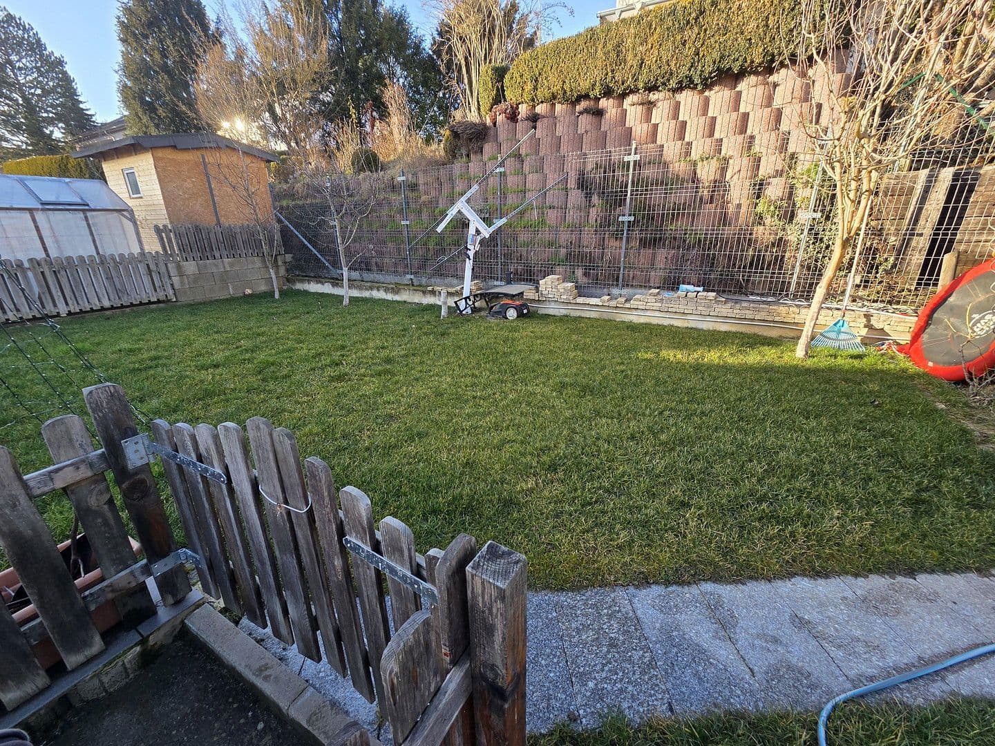 Predaj domu 120 m², pozemek 365 m², Schutzenstrasse, 21/1, Niefern-Öschelbronn, Bádensko-Wurttembersko Predaj domu 120 m², pozemek 365 m², Schutzenstrasse, 21/1, Niefern-Öschelbronn, Bádensko-Wurttembersko