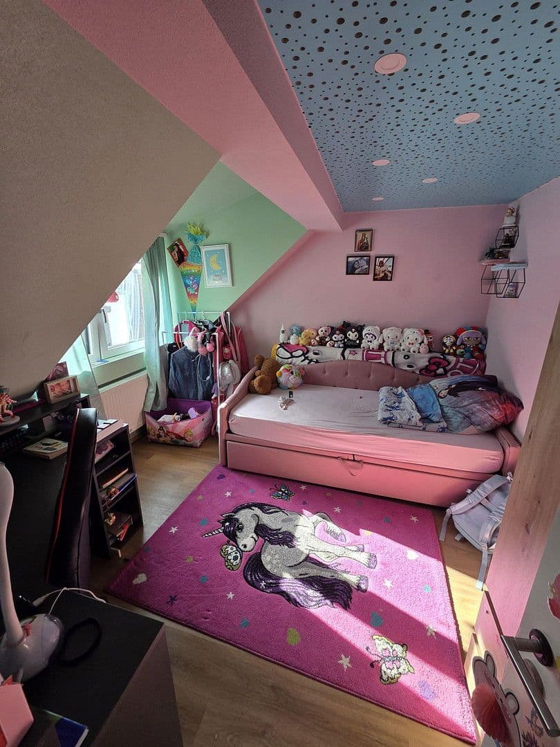 Predaj domu 120 m², pozemek 365 m², Schutzenstrasse, 21/1, Niefern-Öschelbronn, Bádensko-Wurttembersko Predaj domu 120 m², pozemek 365 m², Schutzenstrasse, 21/1, Niefern-Öschelbronn, Bádensko-Wurttembersko