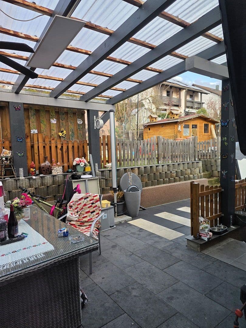 Predaj domu 120 m², pozemek 365 m², Schutzenstrasse, 21/1, Niefern-Öschelbronn, Bádensko-Wurttembersko Predaj domu 120 m², pozemek 365 m², Schutzenstrasse, 21/1, Niefern-Öschelbronn, Bádensko-Wurttembersko