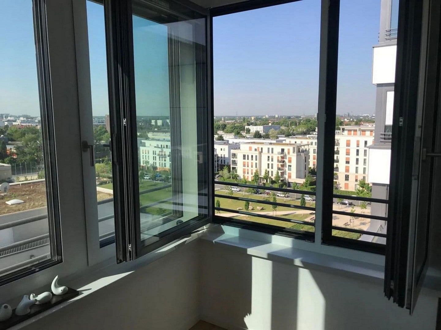 Prenájom bytu 2-izbový 72 m², Frankfurt am Main, Hesensko Prenájom bytu 2-izbový 72 m², Frankfurt am Main, Hesensko