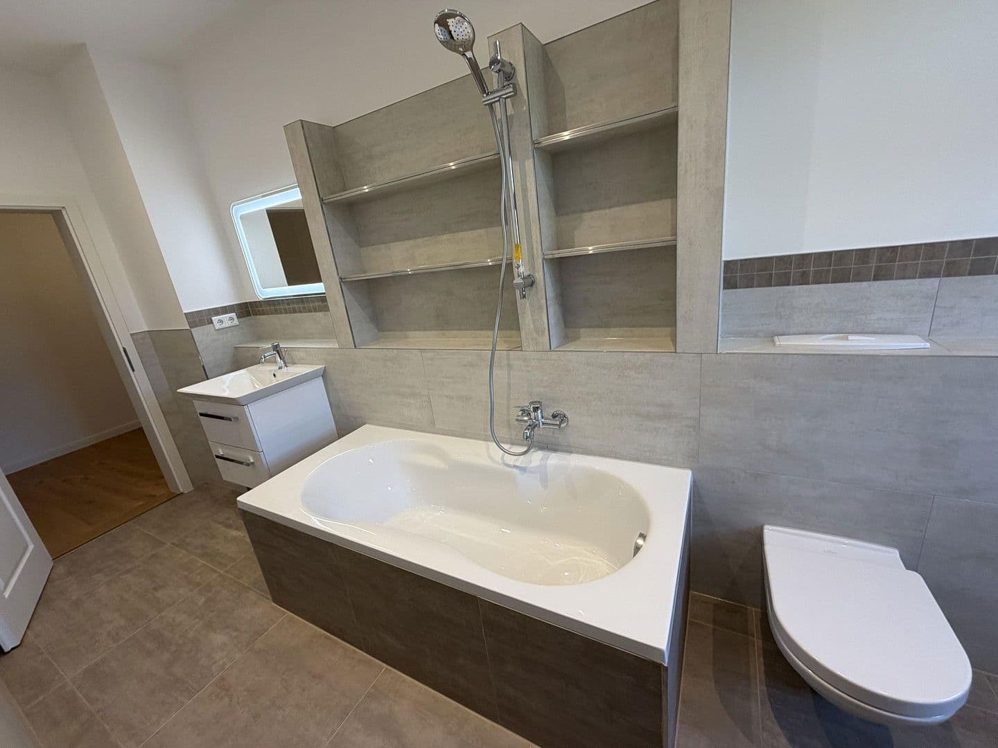 Predaj bytu 4-izbový 107 m², Sörgelstraße 4, Freital, Sasko Predaj bytu 4-izbový 107 m², Sörgelstraße 4, Freital, Sasko