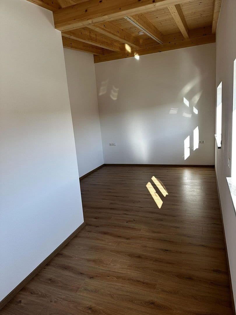 Prenájom domu 130 m², pozemek 337 m², Winzer, Bavorsko Prenájom domu 130 m², pozemek 337 m², Winzer, Bavorsko