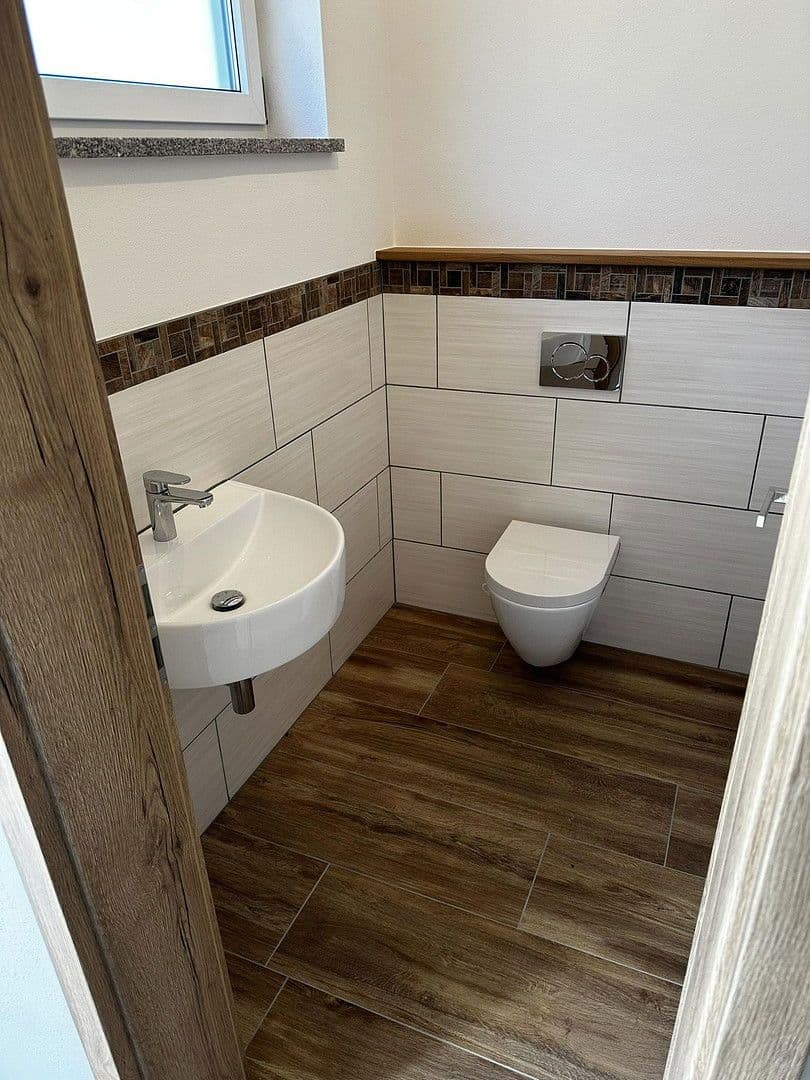 Prenájom domu 130 m², pozemek 337 m², Winzer, Bavorsko Prenájom domu 130 m², pozemek 337 m², Winzer, Bavorsko