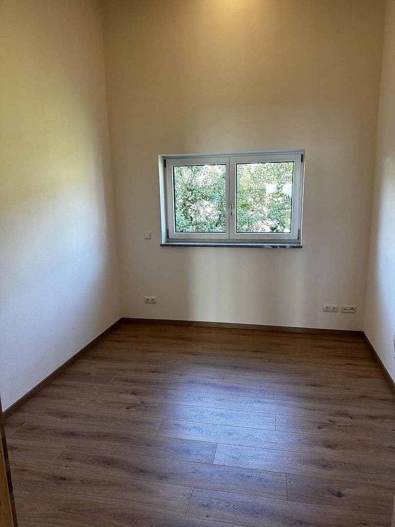 Prenájom domu 130 m², pozemek 337 m², Winzer, Bavorsko Prenájom domu 130 m², pozemek 337 m², Winzer, Bavorsko