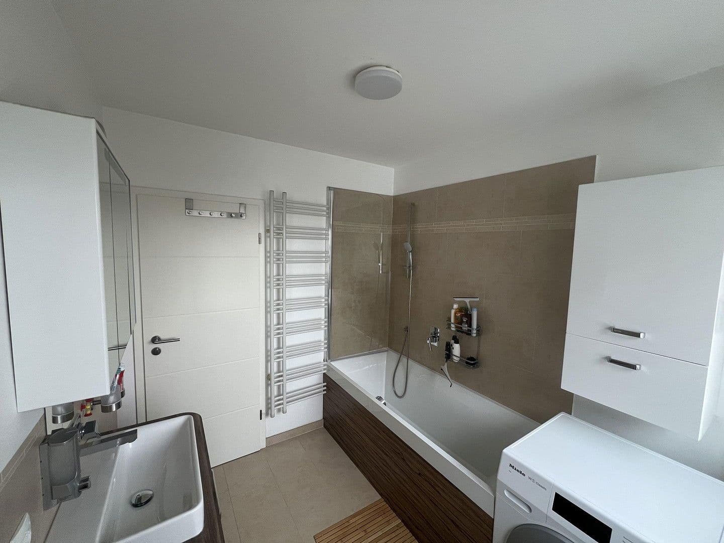 Predaj bytu 3-izbový 96 m², Pforzheim, Bádensko-Wurttembersko Predaj bytu 3-izbový 96 m², Pforzheim, Bádensko-Wurttembersko