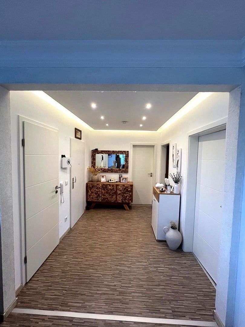 Predaj bytu 3-izbový 96 m², Pforzheim, Bádensko-Wurttembersko Predaj bytu 3-izbový 96 m², Pforzheim, Bádensko-Wurttembersko