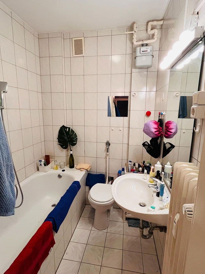 Prenájom bytu 2-izbový 64 m², Emilienstr. 37, Essen, Severné Porýnie - Westfálsko Prenájom bytu 2-izbový 64 m², Emilienstr. 37, Essen, Severné Porýnie - Westfálsko