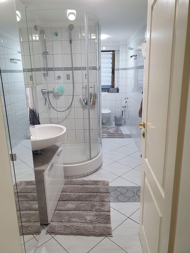 Prenájom bytu 3-izbový 108 m², Heddesheim, Bádensko-Wurttembersko Prenájom bytu 3-izbový 108 m², Heddesheim, Bádensko-Wurttembersko