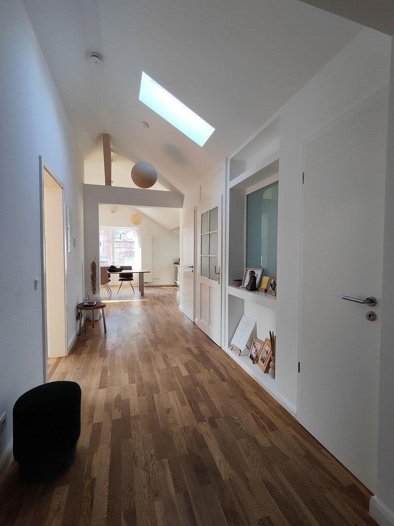 Prenájom bytu 4-izbový 114 m², Rheingaustraße 122, Wiesbaden-Biebrich, Hesensko Prenájom bytu 4-izbový 114 m², Rheingaustraße 122, Wiesbaden-Biebrich, Hesensko