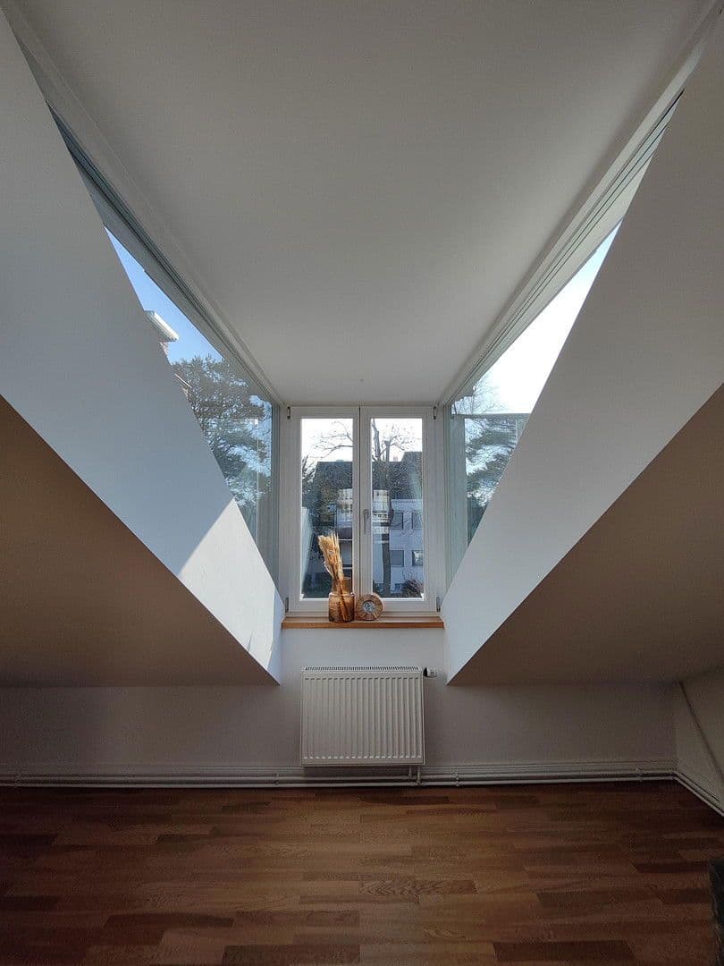 Prenájom bytu 4-izbový 114 m², Rheingaustraße 122, Wiesbaden-Biebrich, Hesensko Prenájom bytu 4-izbový 114 m², Rheingaustraße 122, Wiesbaden-Biebrich, Hesensko