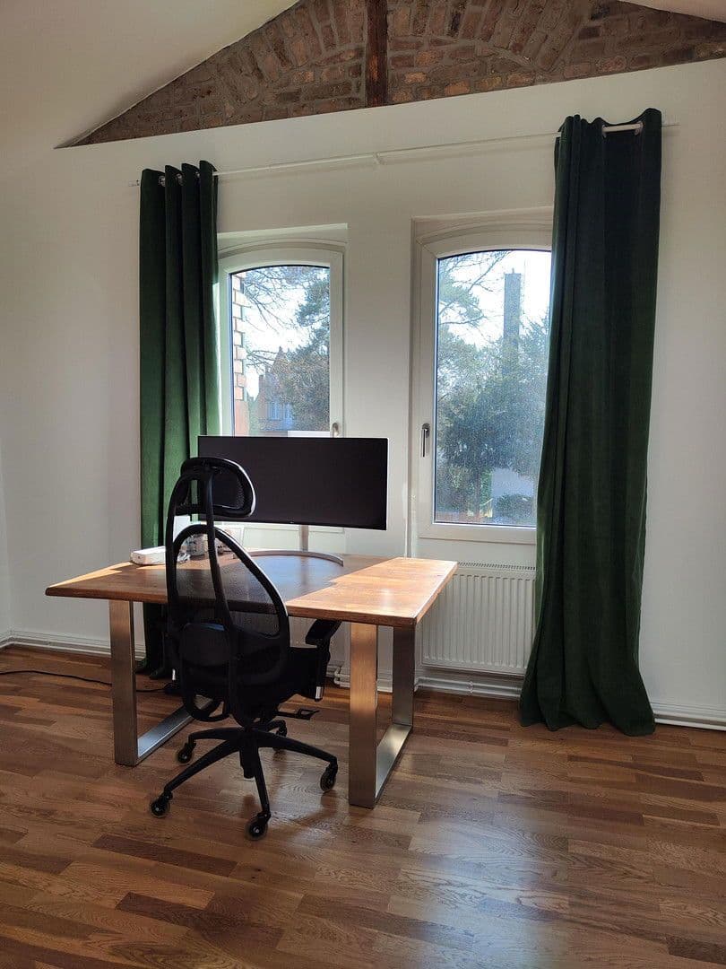 Prenájom bytu 4-izbový 114 m², Rheingaustraße 122, Wiesbaden-Biebrich, Hesensko Prenájom bytu 4-izbový 114 m², Rheingaustraße 122, Wiesbaden-Biebrich, Hesensko